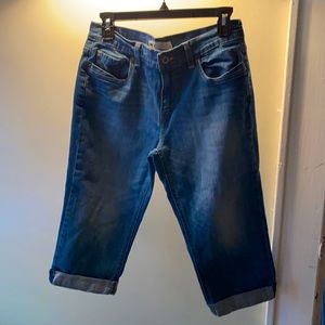 Levi Capri length blue jeans size 8